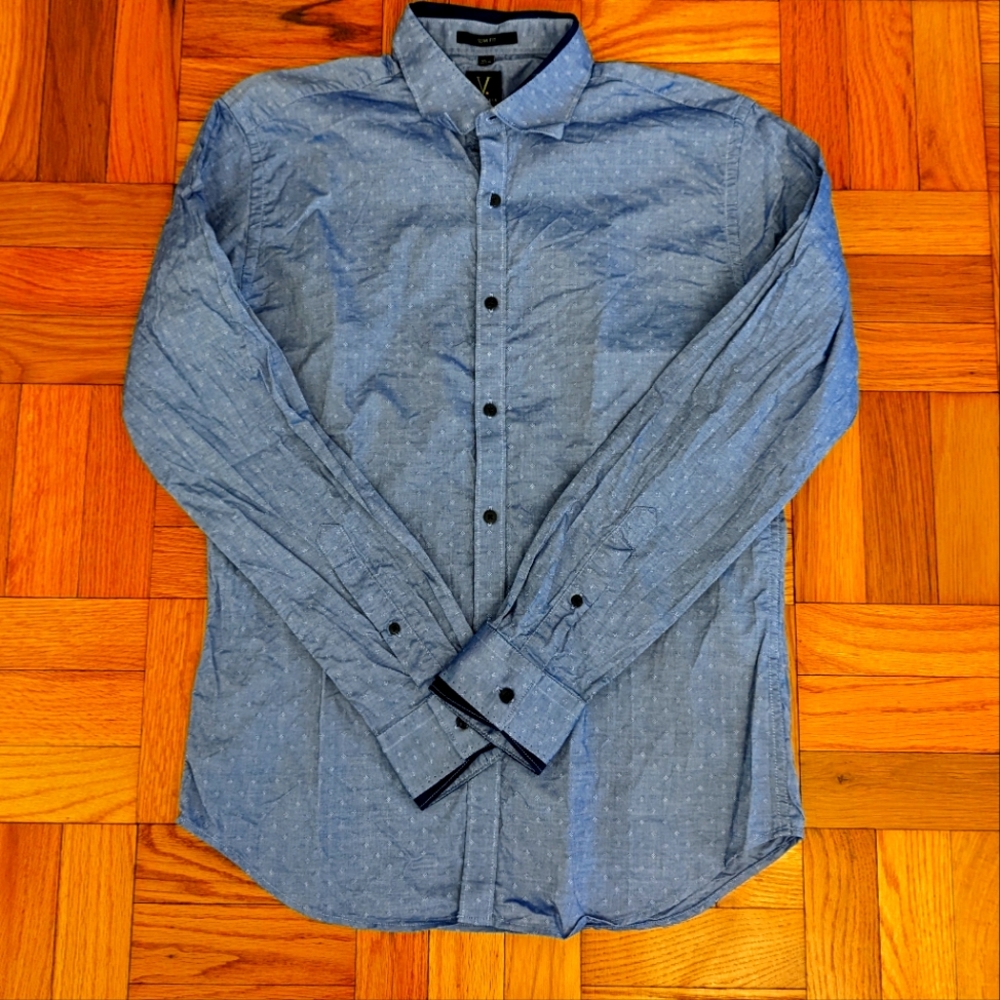 Van Heusen Light Blue 💙 Shirt Slim Fit Neck 15 1/2 Inches